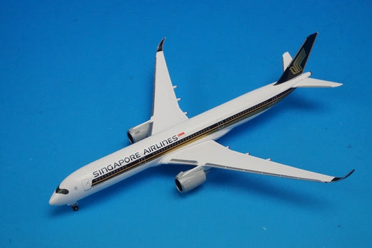 1:500 A350-900XWB Singapore Airlines 9V-SMA 529051 Herpa airplane model