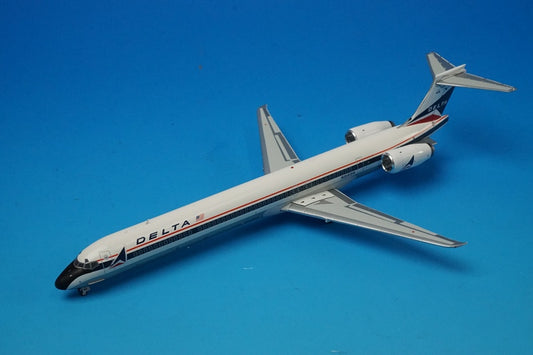 1:200 MD-90 DELTA airlines N916DN G2DAL043 Gemini airplane model