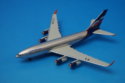 1:500 Ilyushin IL-96-300 Aeroflot RA-96015 509886 Herpa