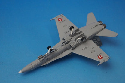 1:200 F A-18C Hornet Swiss Air Force F-18 Demo Team 554718 Herpa