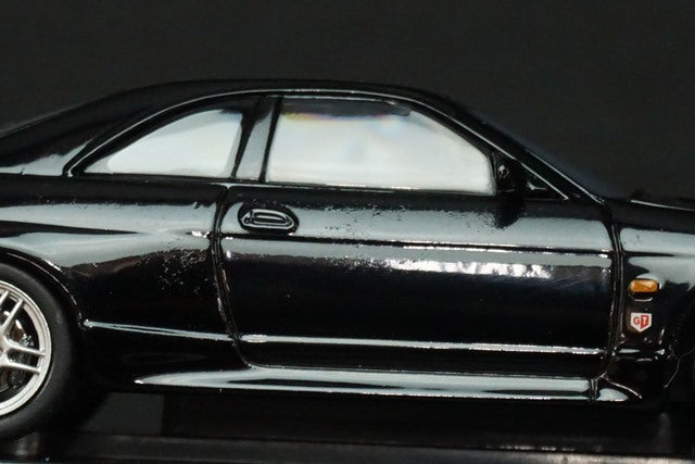 1:43 EBBRO 43586 Nissan Skyline GT-R R33 Vspec 1996 Black