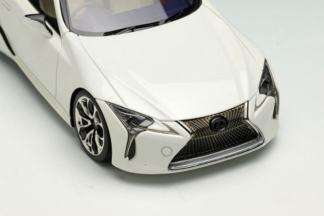 EM558A Makeup EIDOLON 1:43 Lexus LC500 "L Package" 2017 White Nova Glass Flake