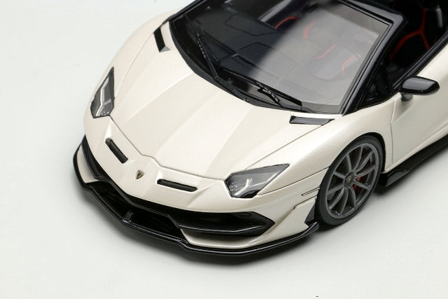 EM515A MakeUp EIDOLON 1:43 Lamborghini Aventador SVJ Roadster 2019 Nireo wheel Matt Pearl White