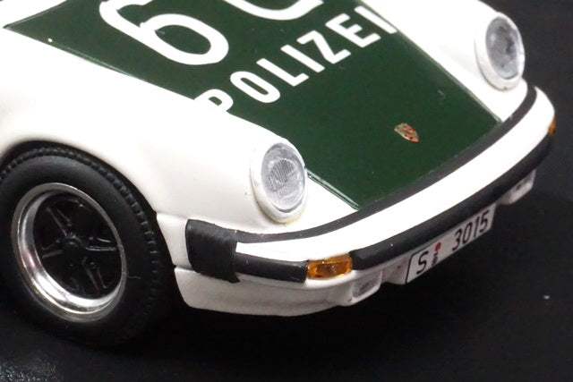 1:43 MINICHAMPS 430062090 Porsche 911 Carrera 1983 POLIZEI Stuttgart