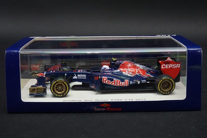 1:43 SPARK S3062 Scuderia Toro Rosso STR8 2013 #19 D.Ricardo model cars