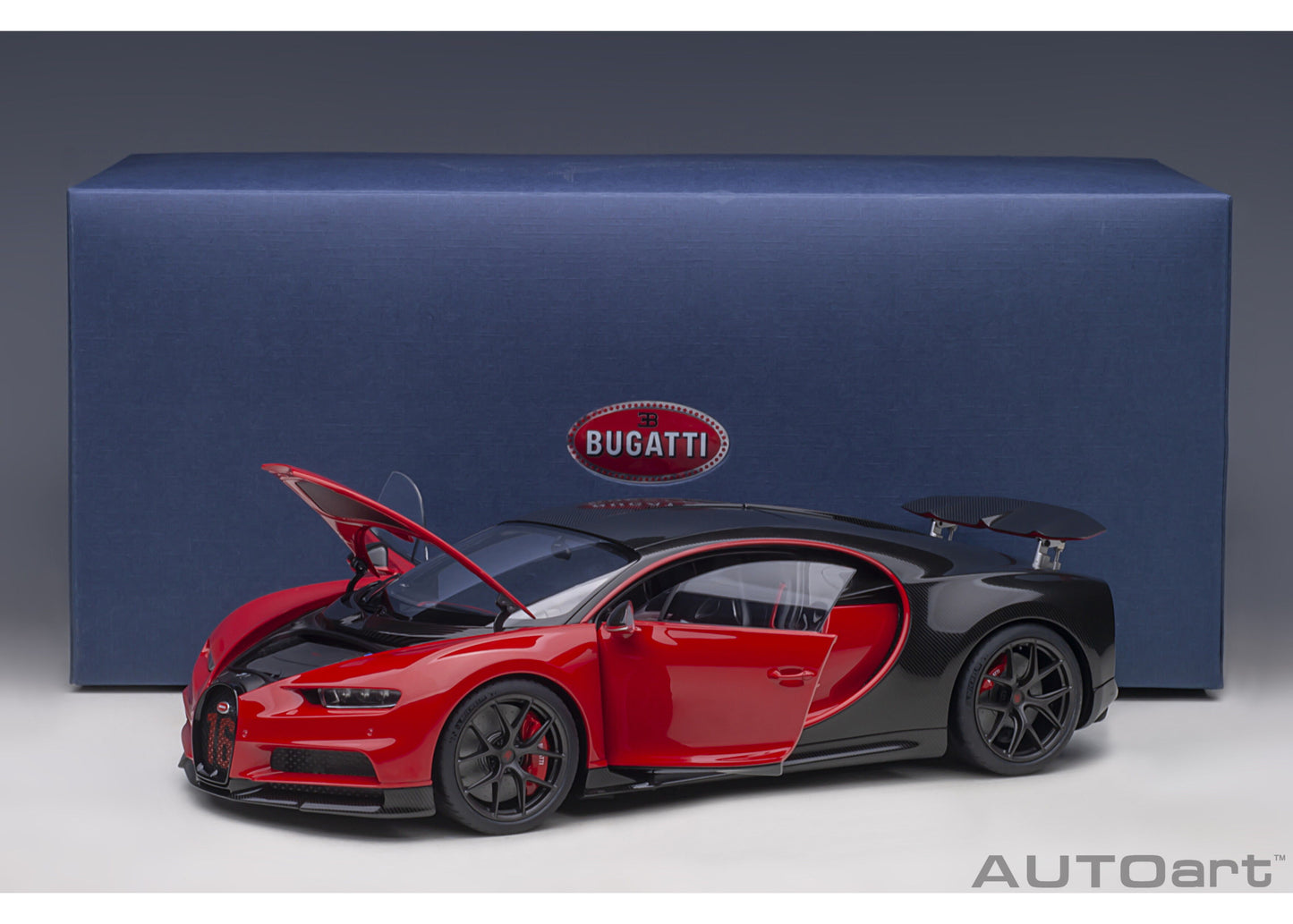 70996 AUTOart 1:18 Bugatti Chiron Sports 2019 Red / Carbon Black