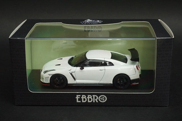 1:43 EBBRO 45162 Nissan GT-R NISMO N Attack Package Brilliant White Pearl