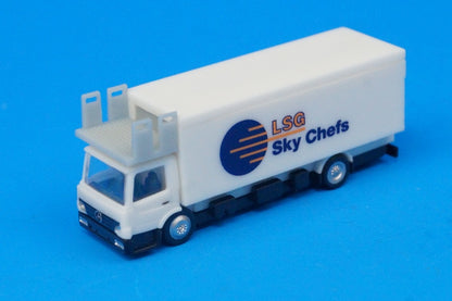 1:200 Catering truck In-flight food truck LSG Sky Chefs 550987 Herpa Airplane model