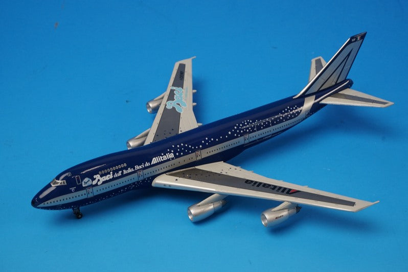 1:400 B747-200 Alitalia Baci I-DEMF 55542 Dragon airplane model