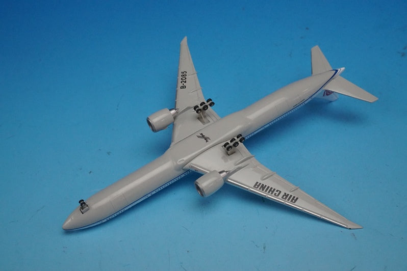 1:500 B777-300ER Air China International China B2085 518994 Herpa airplane model