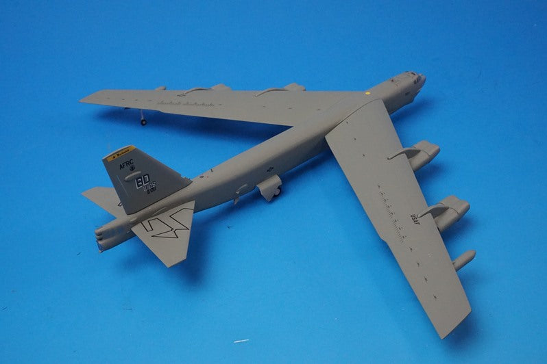 1:200 B-52H USAF 2nd Bomb Wing 11th Bomb Squadron Jiggs Squadron 570916 Herpa