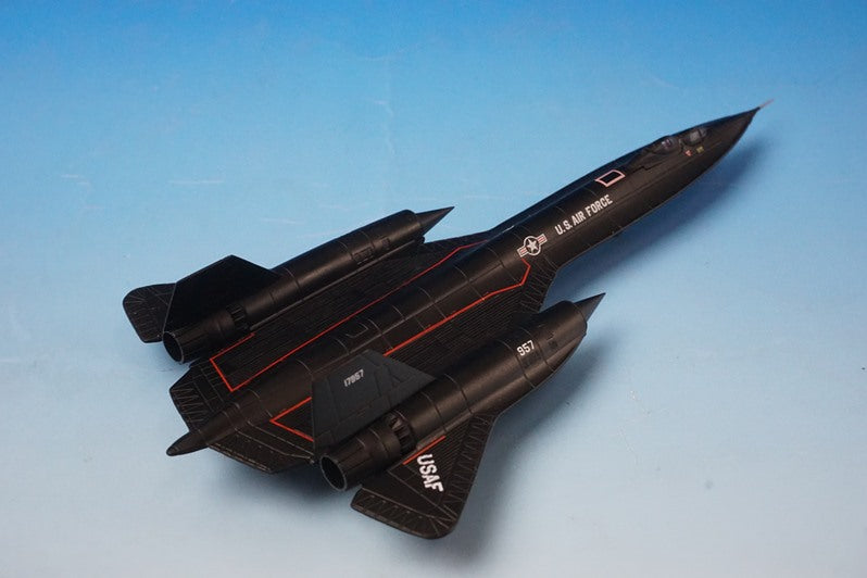 1:200 SR-71B Blackbird USAF 4201st Strategic Reconnaissance Squadron Beale AB #61-7957 559454 Herpa