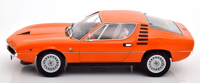 KKDC180385 KK scale 1:18 Alfa Romeo Montreal 1970 Orange with Creme Interior