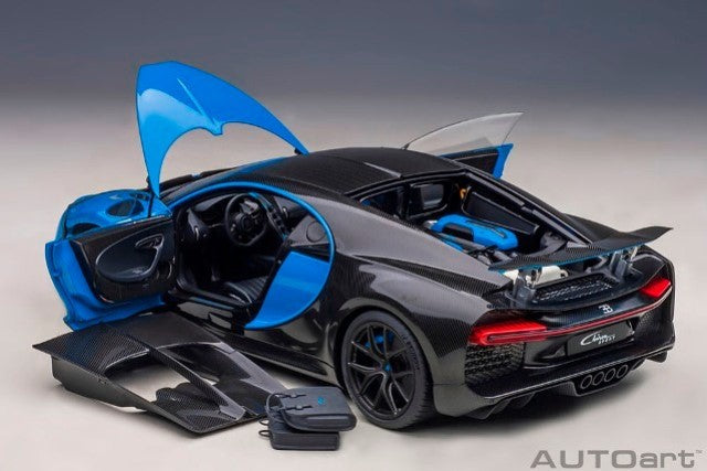 70997 AUTOart 1:18 Bugatti Chiron Sports 2019 French Blue / Carbon Black