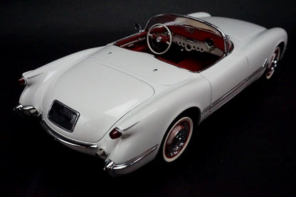 1:18 AUTOart 71081 Chevrolet Corvette 1953 POLO White