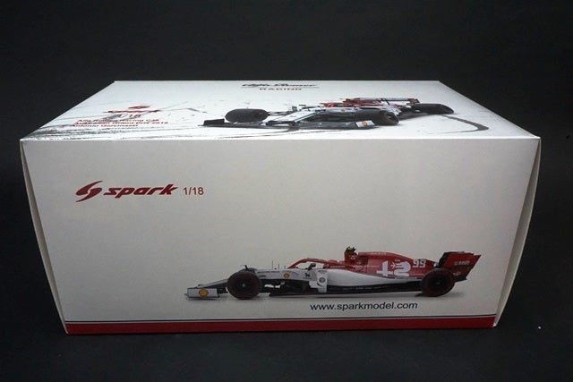 1:18 SPARK 18S453 Alfa Romeo Racing C38 Australian GP 2019 #99 A.Giovinazzi