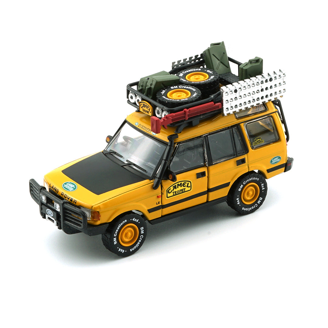 64B0194 BM CREATIONS 1:64 Land Rover 1998 Discovery 1 Camel RHD