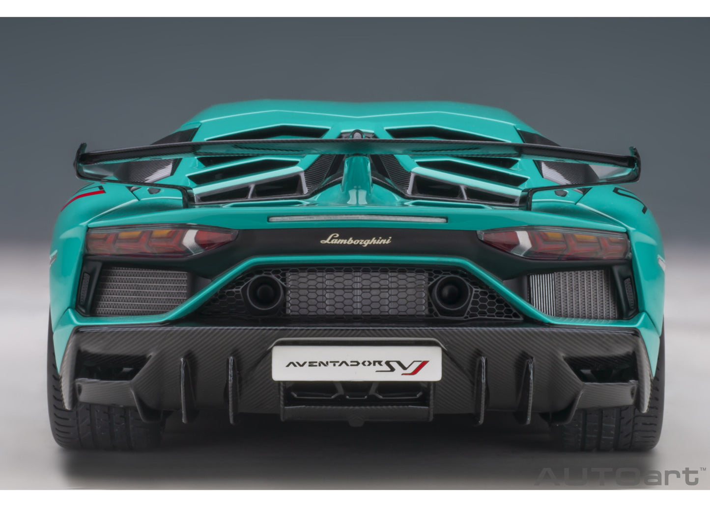 79176 AUTOart 1:18 Lamborghini Aventador SVJ (Turquoise Blue) model car