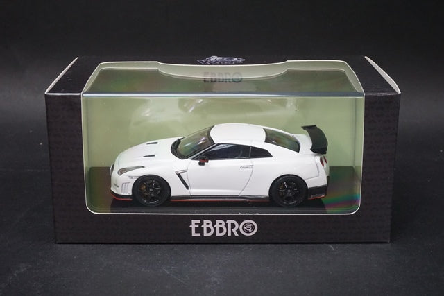 1:43 EBBRO 45052 Nissan GT-R NISMO Pearl White model cars