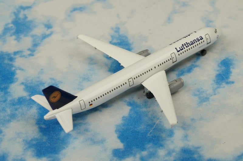 1:500 A321 Lufthansa 516525 Herpa Airplane model