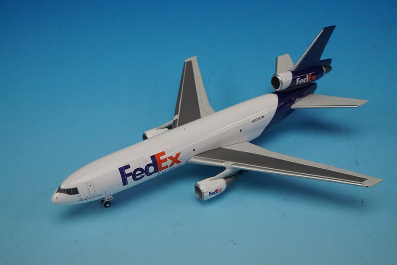 1:400 MD-10F FedEx N303FE GJFDX1150 Gemini Airplane model