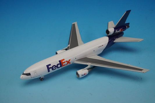 1:400 MD-10F FedEx N303FE GJFDX1150 Gemini Airplane model