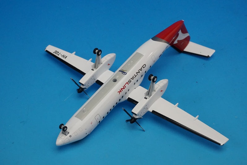 1:200 DHC-8 Q300 QantasLink VH-TQE G2QFA837 Gemini airplane model