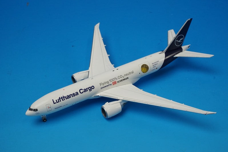 1:400 B777F Lufthansa Cargo Sustainable Fuel-Powered by DB Schenker D-ALFG 562799 Herpa