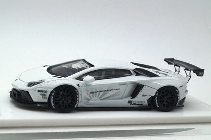 LB700-002 LB PERFORMANCE 1:64 LIBERTY WALK LB-WORKS Aventador White