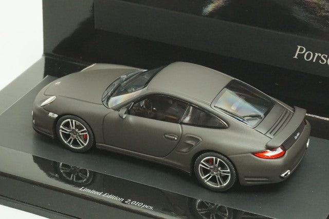 1:43 MINICHAMPS 436069000 Porsche 911 997 II 2010 Matt Gray Linea Opaca No.2