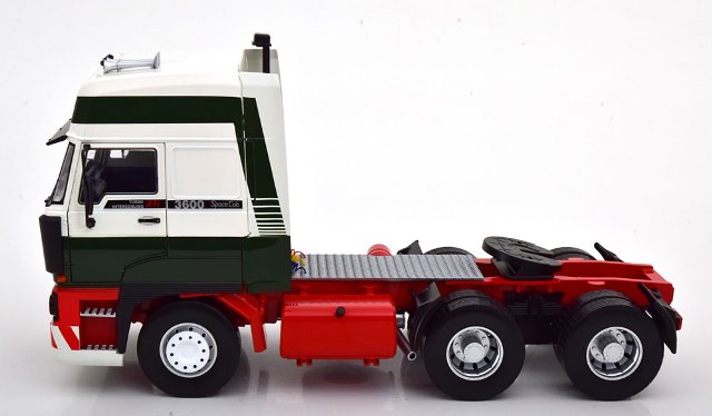 RK180092 ROAD KINGS 1:18 DAF 3600 Space Cab 1986 Green/Red/White