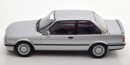 KKDC180741 KK Scale 1:18 BMW 325i E30 M-Paket 1 1987 Silver/Grey Metallic