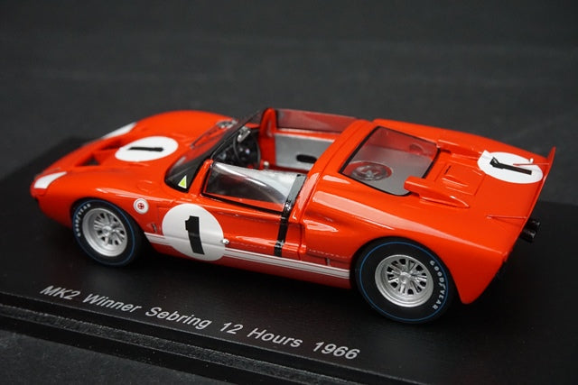 1:43 SPARK 43SE66 Ford GT MK2 Sebring 12h Winner 1966 #1 model car