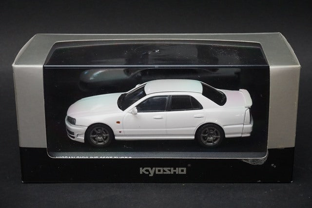 1:43 KYOSHO K03252W Nissan Skyline 25GT Turbo 2000 White model car