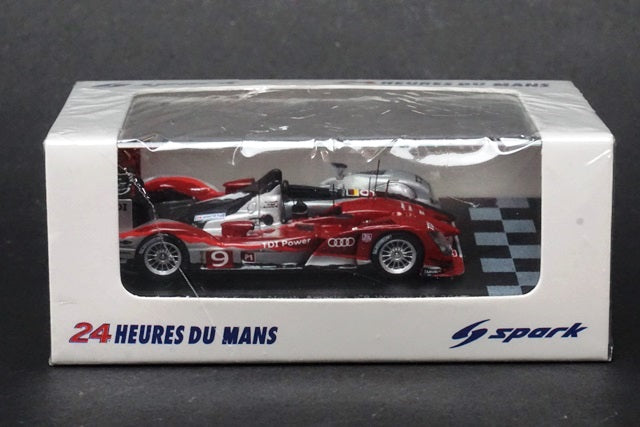 1:87 SPARK 87LM10 Audi R15 PlusTDI Audi Sport North America LM Winner Le Mans 2010 #9