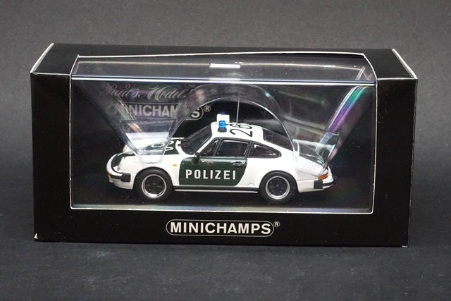 1:43 MINICHAMPS 430062090 Porsche 911 Carrera 1983 POLIZEI Stuttgart