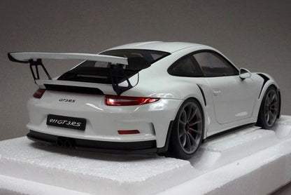 1:18 AUTOart 78166 Porsche 911(991) GT3 RS White w/Dark Gray Wheels