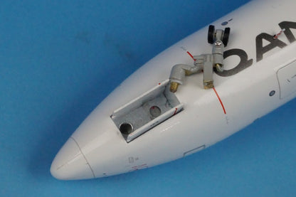 1:200 B737-800 Qantas VH-VZI G2QFA878 Gemini airplane model