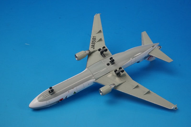 1:400 MD-11 JAL J-Bird JA8581 55334 Dragon airplane model