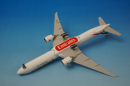 1:400 B777-300ER Emirates A6-ENJ GJUAE1745 Gemini