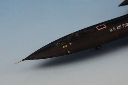 1:200 SR-71B Blackbird USAF 4201st Strategic Reconnaissance Squadron Beale AB #61-7957 559454 Herpa