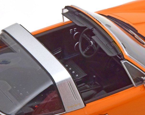 KKDC180472 KK Scale 1:18 Singer 911 Targa Orange