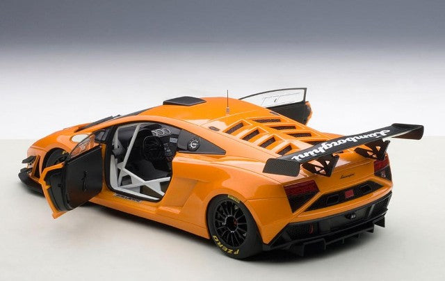 81357 AUTOart 1:18 Lamborghini Gallardo GT3 FL2 2013 Orange