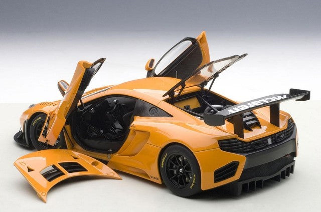 81340 AUTOart 1:18 Mclaren MP4-12C GT3 Presentation Car Metallic Orange