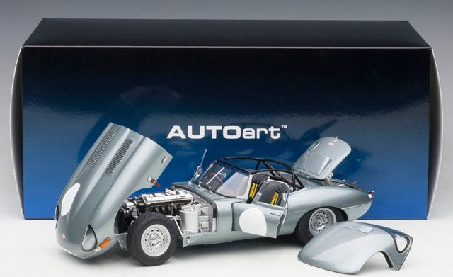 73646 AUTOart 1:18 Jaguar Lightweight E Type Silver model cars