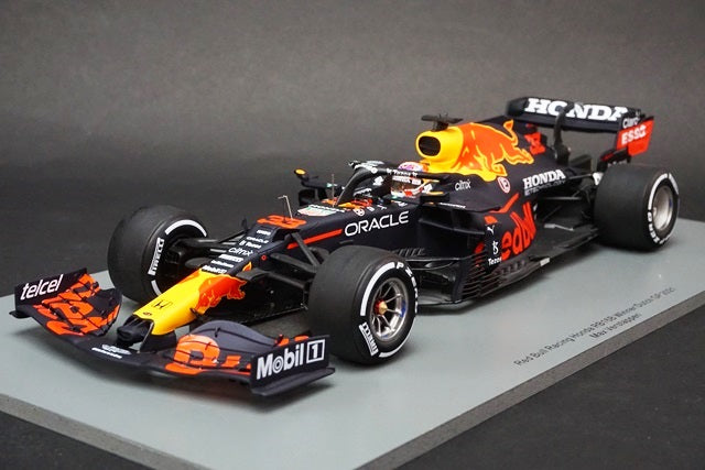 1:18 SPARK 18S601 Red Bull Racing Honda RB16B German GP 2021 Winner #33 M.Verstappen