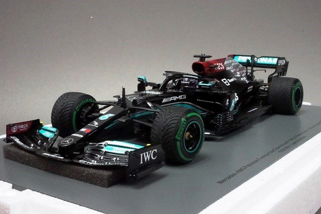 1:18 SPARK 18S604 Mercedes AMG F1 W12 Performance Russian GP 2021 Winn –  Boost Gear - GLOBAL