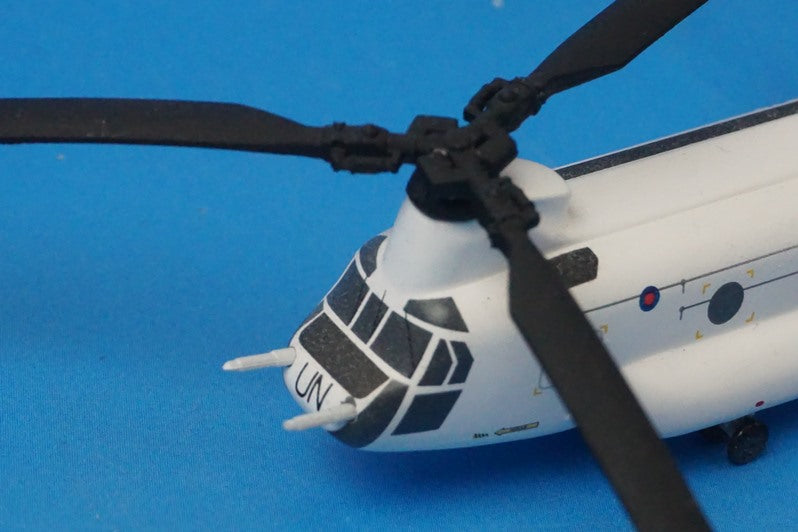 1:200 HC-2 Chinook CH-47 RAF Royal Air Force United Nations 556279 Herpa