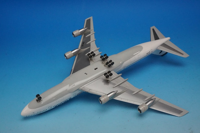 1:200 B747-200 Iran Air EP-IAG 551274 Herpa