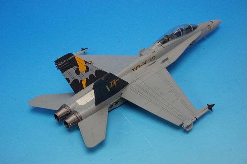 1:72 F/A-18D USS Hornet USN VMFA(AW)-242 Bats Miramar 2003 HA3504 Hobby Master